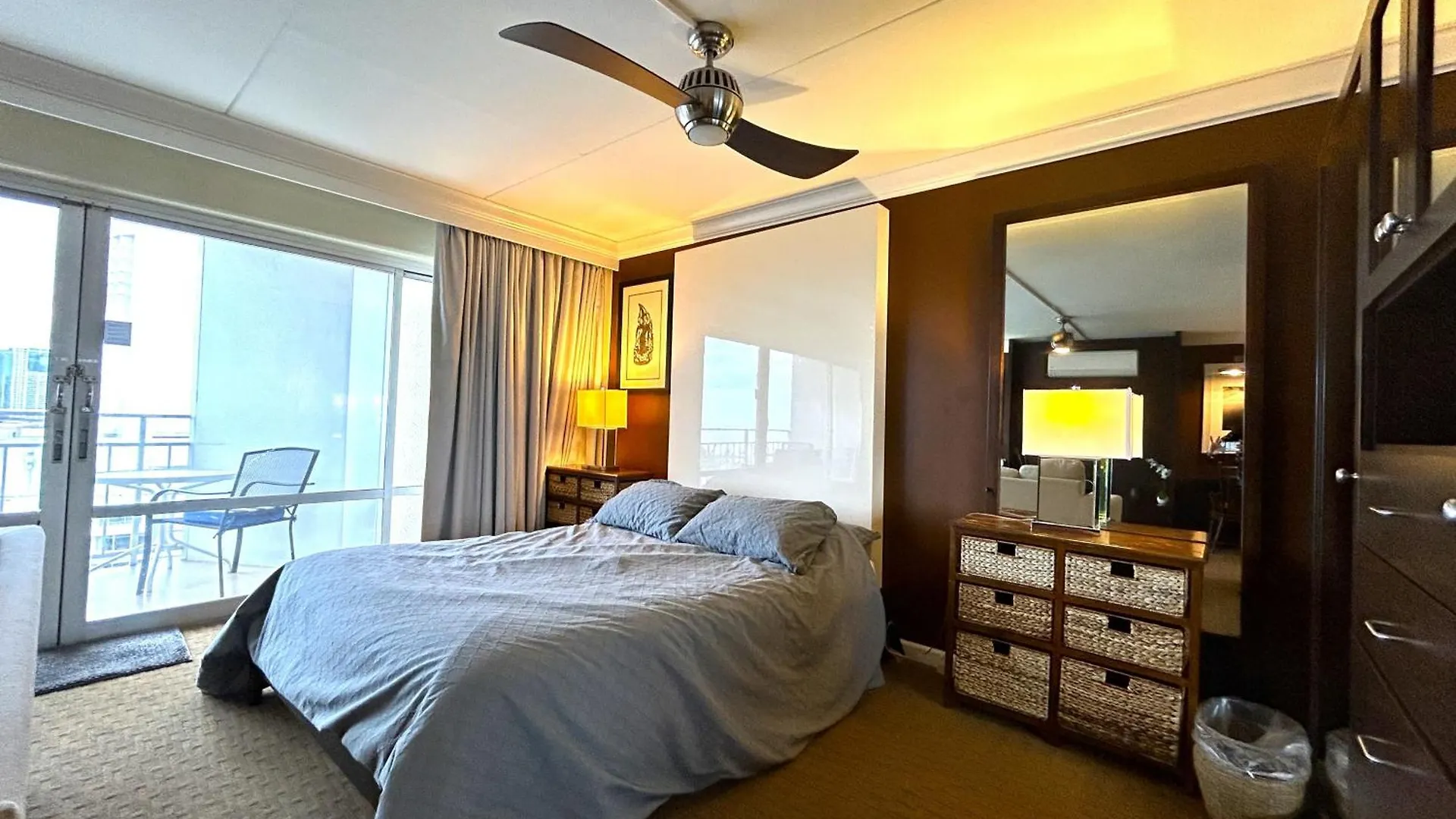 Ilikai Apt 2127 - Spacious Studio With Spectacular Ocean & Harbor Views هونولولو