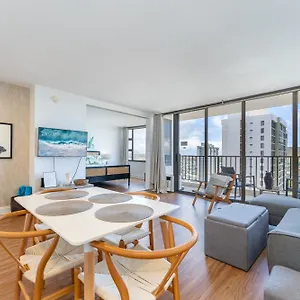  Apartment Waikiki Banyan W-ocean Views With Free Parking!