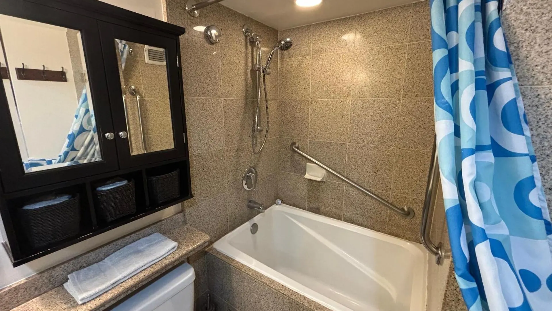 Ilikai Apt 2127 - Spacious Studio With Spectacular Ocean & Harbor Views Honolulu 0*,