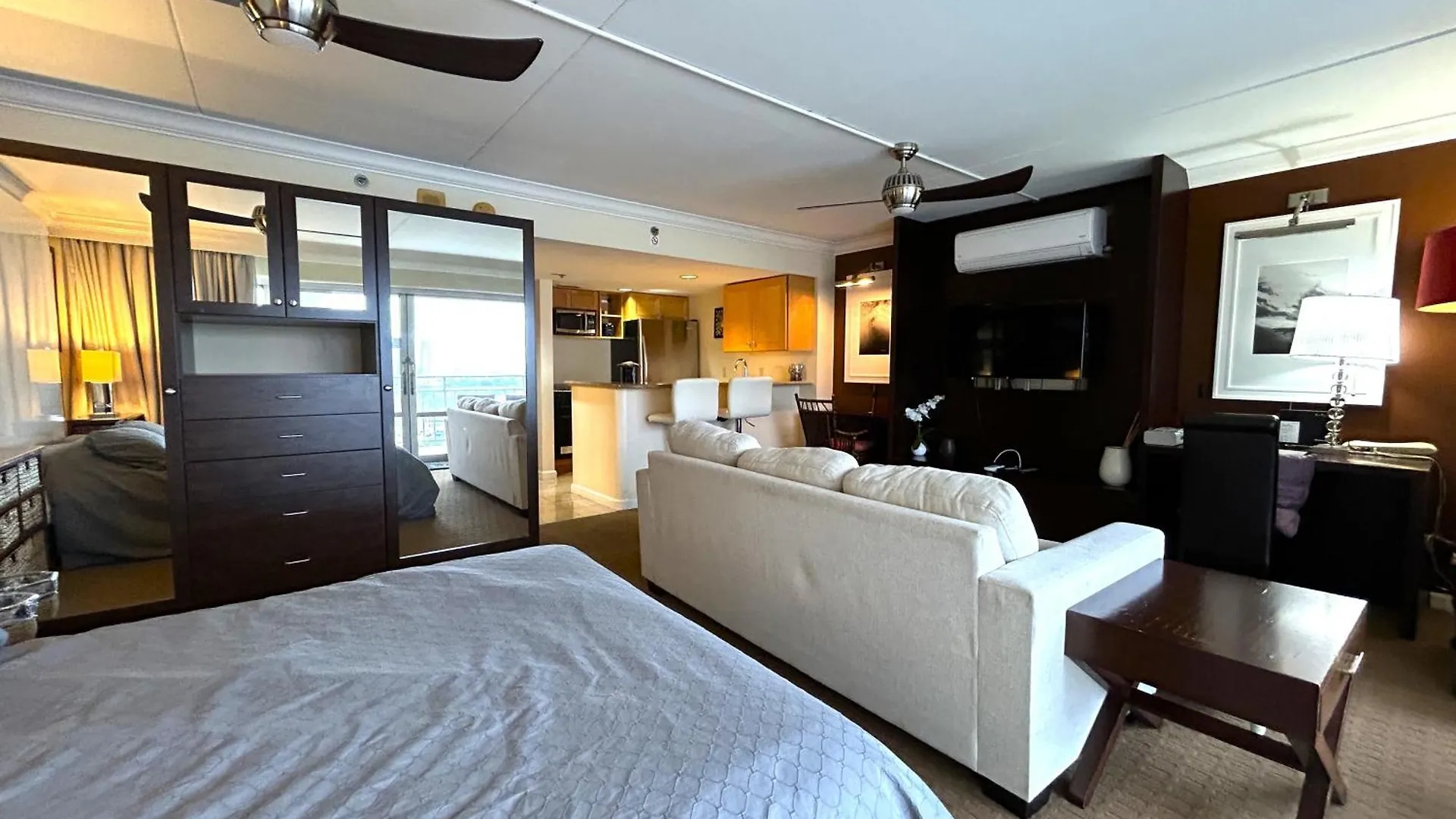 Prázdninový dům Ilikai Apt 2127 - Spacious Studio With Spectacular Ocean & Harbor Views Honolulu
