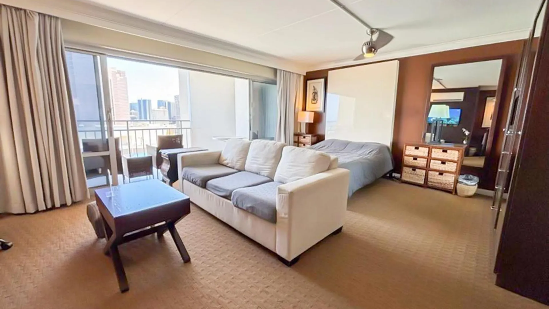 Ilikai Apt 2127 - Spacious Studio With Spectacular Ocean & Harbor Views Honolulu